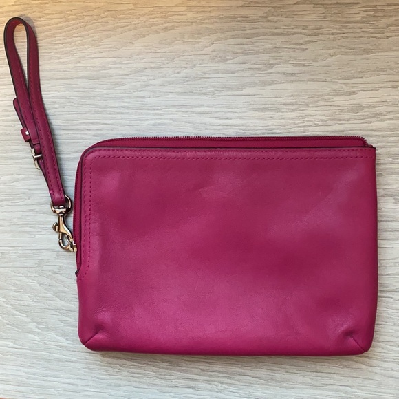 Coach pink leather wristlet - Picture 2 of 3